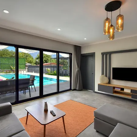 Mamon Luxury Life