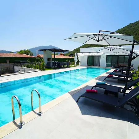 Mamon Luxury Life ヴィラ フェティエ